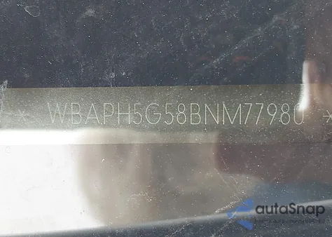 2011 BMW 328I z USA, uszkodzony, nr VIN WBAPH5G58BNM77980